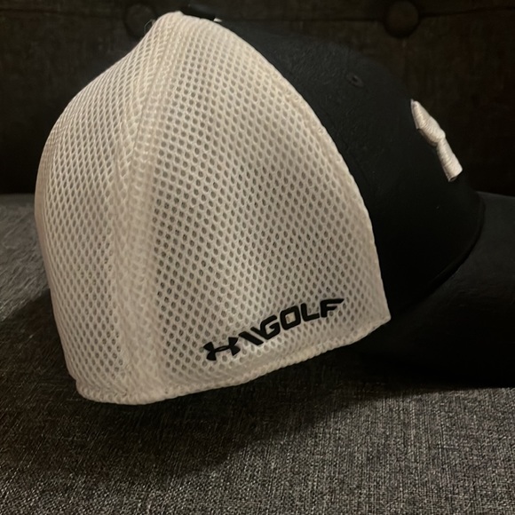 Black & White Under Armor Golf Hat - Picture 3 of 4
